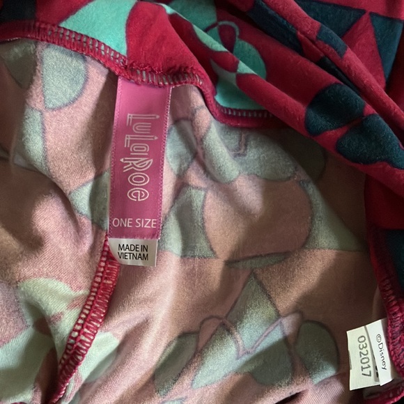 NWOT (but have bag) LLR Lularoe Disney OS leggings - Picture 2 of 4